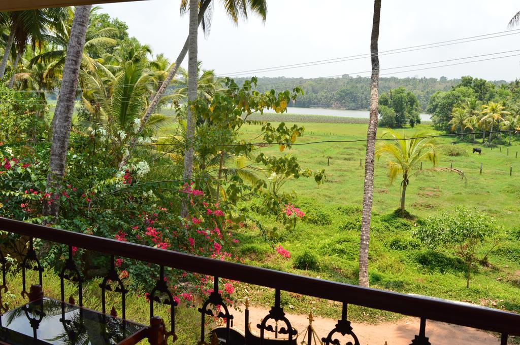 Ganesh Ayurveda Holiday Home Bed And Breakfast Kovalam Exterior foto