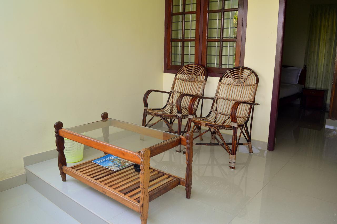 Ganesh Ayurveda Holiday Home Bed And Breakfast Kovalam Exterior foto