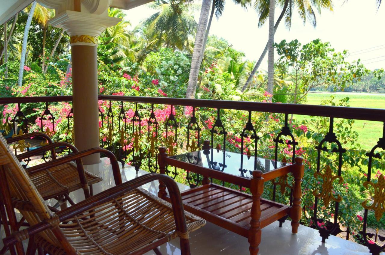 Ganesh Ayurveda Holiday Home Bed And Breakfast Kovalam Exterior foto